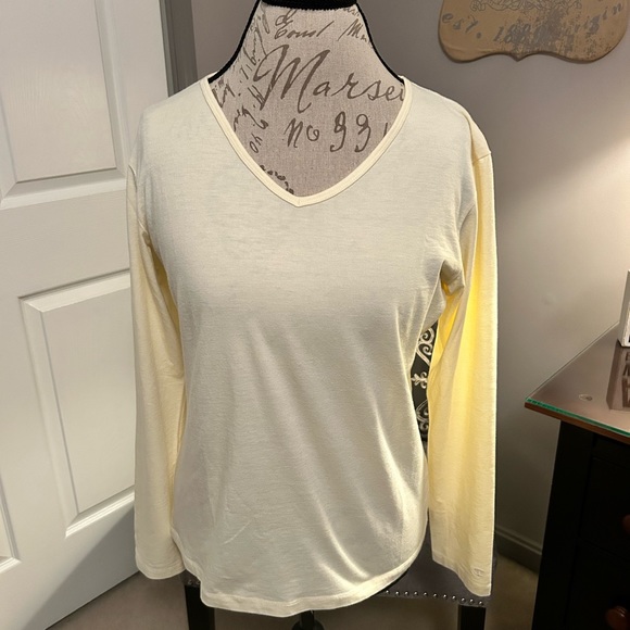 Top and Pants (2 piece set) Smart Fabric Technology - Picture 1 of 9